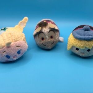Disney Tsum Tsum plush set featuring Elsa, Sven & kristoff #Disney #TsumTsum